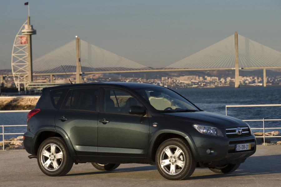  Toyota RAV4 2005 года  (фото 63 из 172)